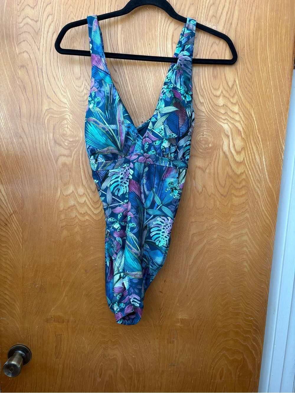 Title nine Teal Tropical Leaf Better One Piece Swimsuit - Monte Verde L (B/C) - Picture 2 of 12